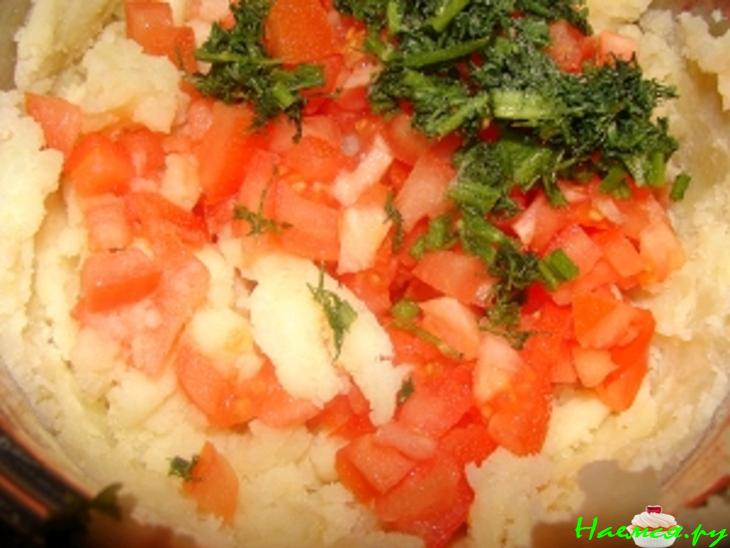 Картофельные лепёшки с помидорами и зеленым луком Картофельные лепёшки с помидорами и зеленым луком