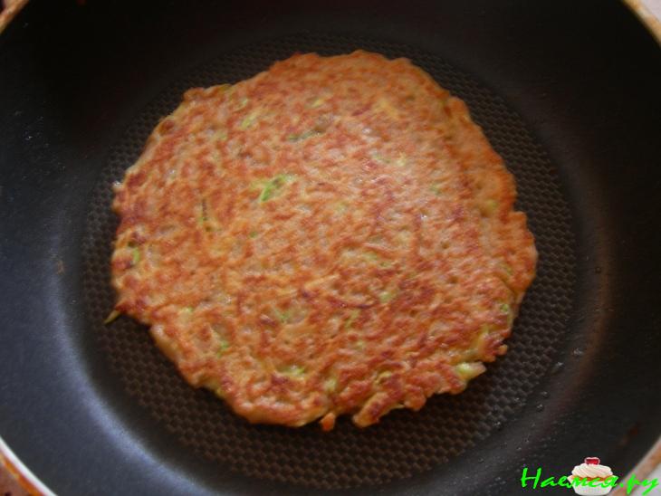 Кабачково-гречневые блинчики-лепешки Кабачково-гречневые блинчики-лепешки