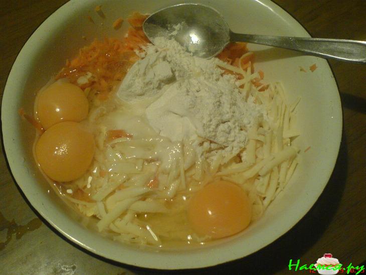Морковно-сырные оладьи