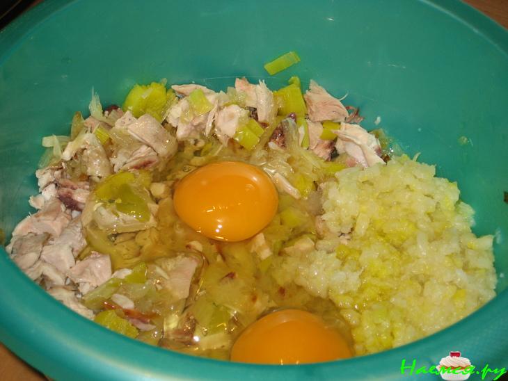 Куриные оладьи из окорочков