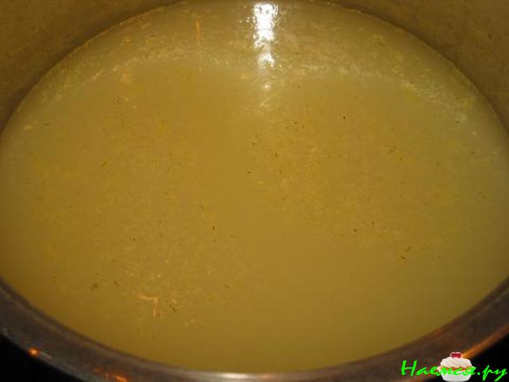 Огурцы соленые консервированные