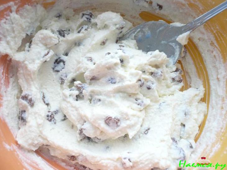 Шоколадные блины с творогом и изюмом