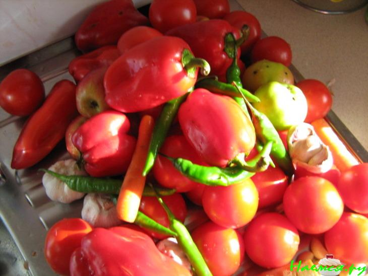 Аджика с яблоком