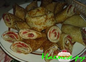 Блины с красной рыбкой и сливочным сыром Блины с красной рыбкой и сливочным сыром