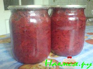 Салат с помидорами, свеклой и морковкой