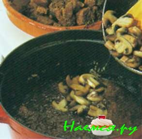 Рагу из свинины с луком и пивом (6 порций)