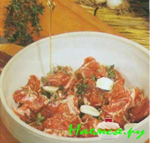 Барбекю из свинины с репчатым луком (6 порций)