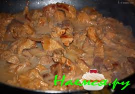 Тушеная свиная грудинка