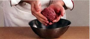 Татарский бифштекс