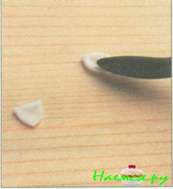 Летучая мышь из мастики